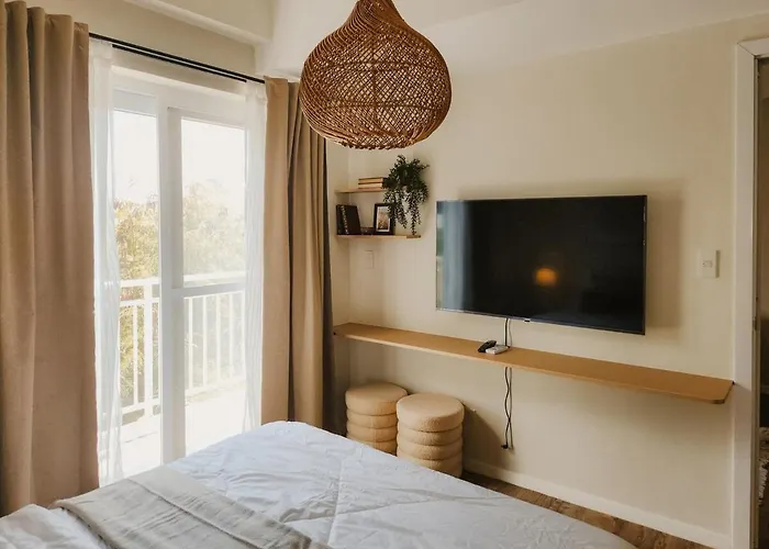 Traveler's Haven At Bon's Near Mactan Cebu Airport *